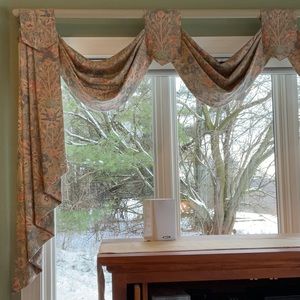 Custom Draperies Swags and Jabots